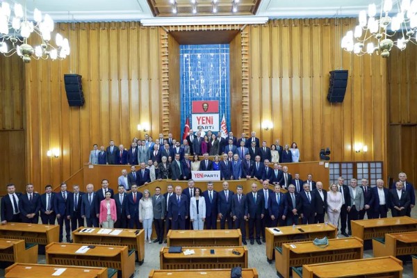 Özgür Özel Ve Ekibi Harekete Geçti! CHP’lilere Provokatif Kuşatma